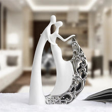 Silver White Couple Love Hugging Luxury Wedding Gift Decoration Ceramic Table Decor for Home Plating Silver Ceramic