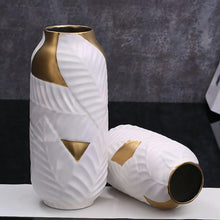 Modern Luxury Ceramic White Gold Vase Hand Engraved Ceramic Craft Flower Vase Home Ornaments