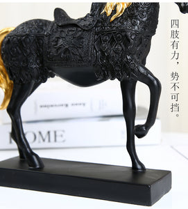 Luxury Items Indoor Decoration Horse Figurine Statue Wild Resin Animal Figurine